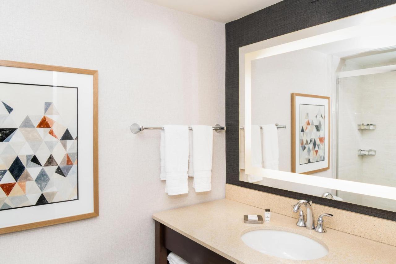 Sheraton Ann Arbor Hotel Εξωτερικό φωτογραφία